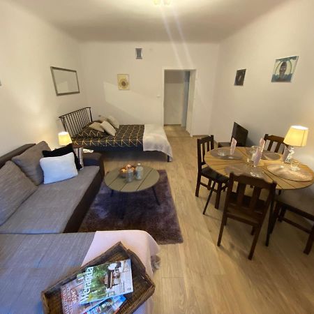 Apartament Arsenal Varsóvia Exterior foto