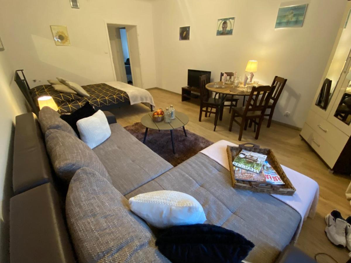 Apartament Arsenal Varsóvia Exterior foto